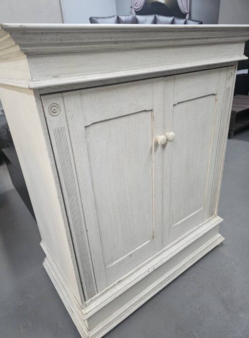 Wetherlys/TV/Drinks Cabinet