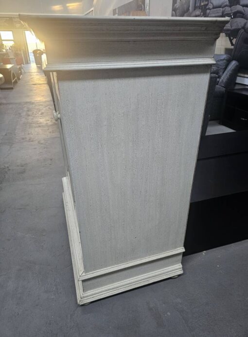 Wetherlys/TV/Drinks Cabinet - Image 2