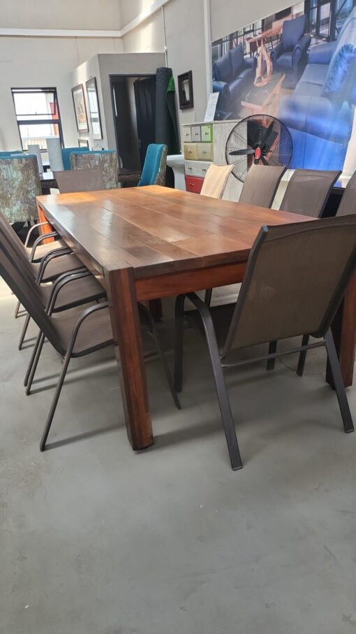 Furniture Merchant 10 seater patio set - Image 3
