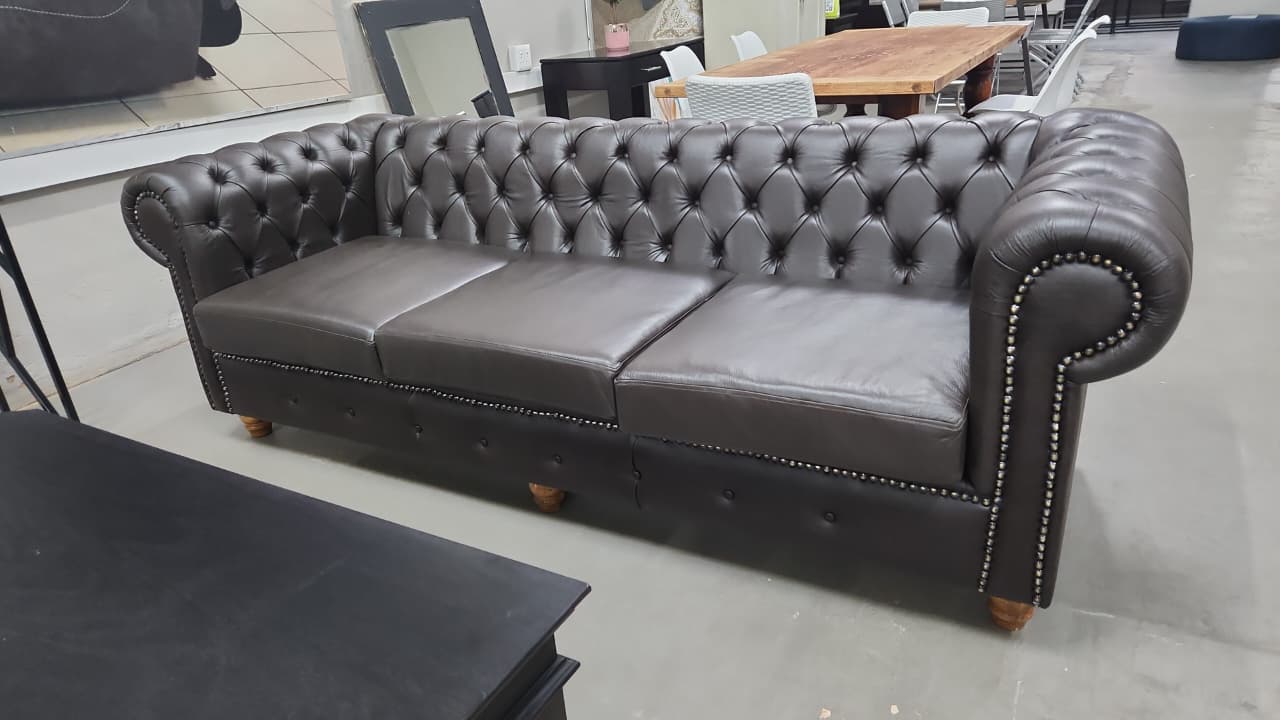 Full Genuine Leather chesterfield 3 seater