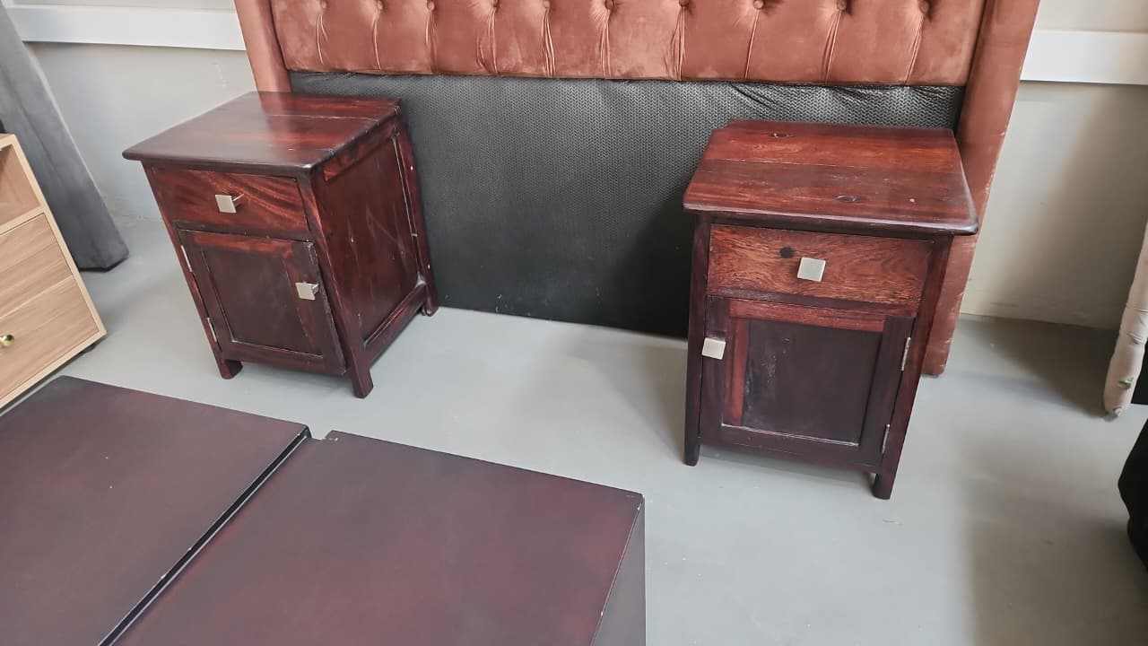 2 Whetherlys hard wood pedestals - Image 2