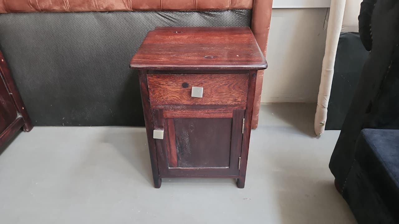 2 Whetherlys hard wood pedestals - Image 3