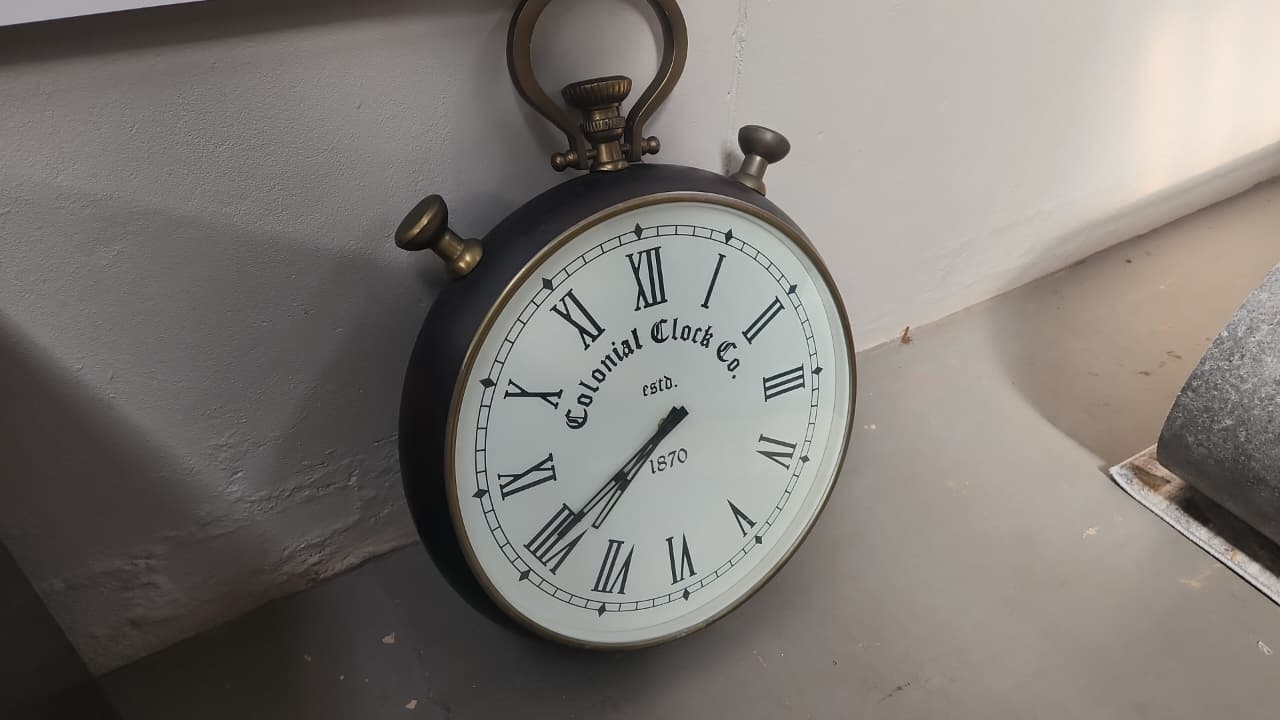 Wetherlys large decor clock - Image 2