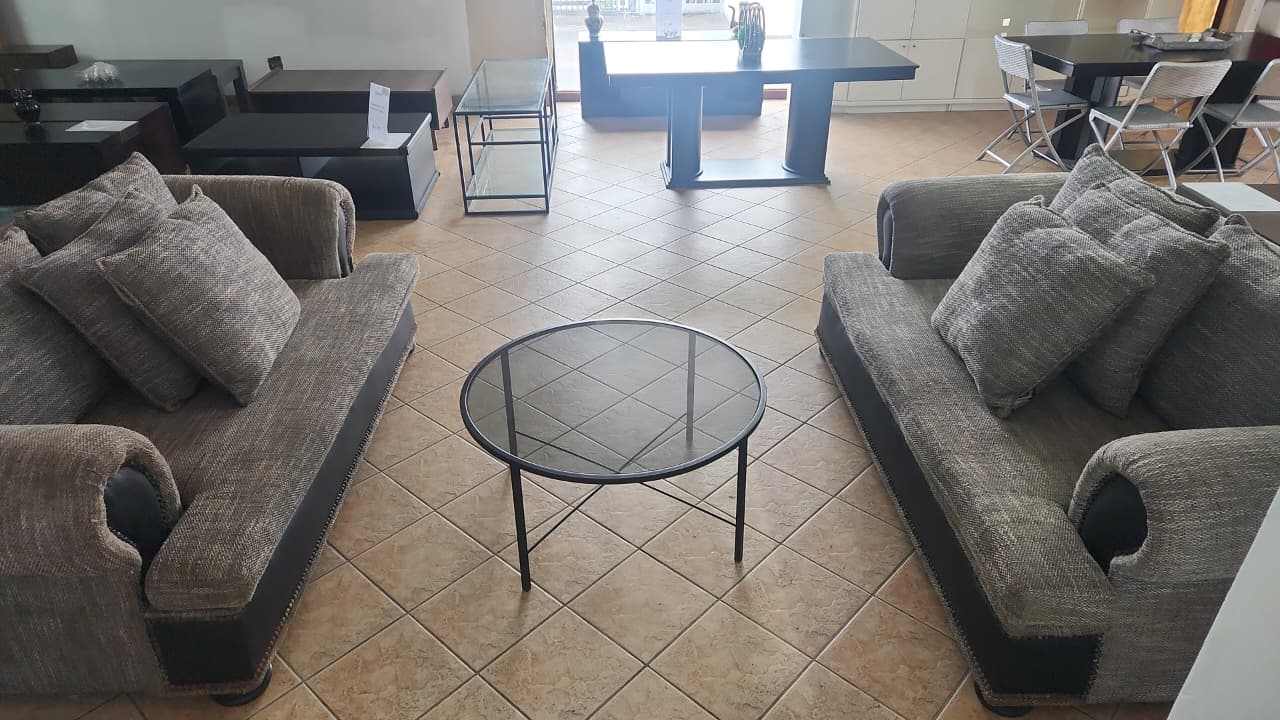 2 piece grey and black fabric lounge suite - Image 3